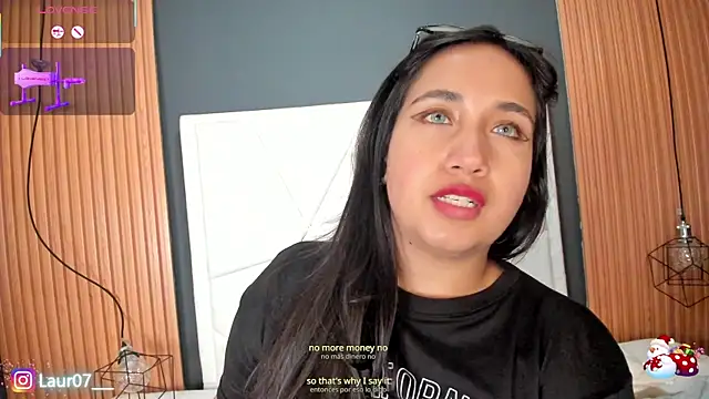 Lauroberts7's cam snapshot