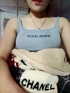 LucyyLy's cam snapshot