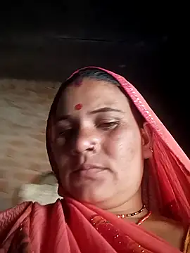 Chinki_pande's cam snapshot