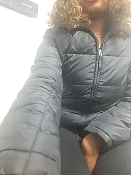 AuroraBrow's cam snapshot