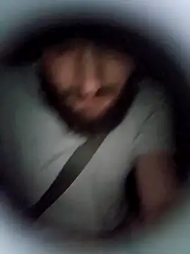 Spunwhiteboy1992 live sex cam