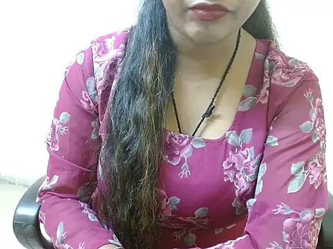 LovingPihu's cam snapshot