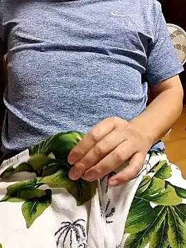 starvingo2002 live sex cam