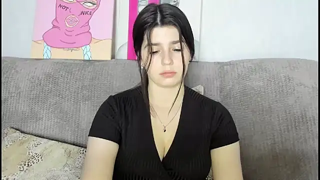 KisaModel's cam snapshot