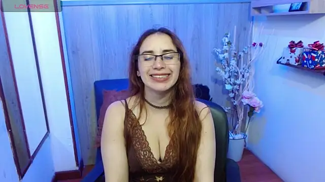 CharloteTaylor_'s cam snapshot