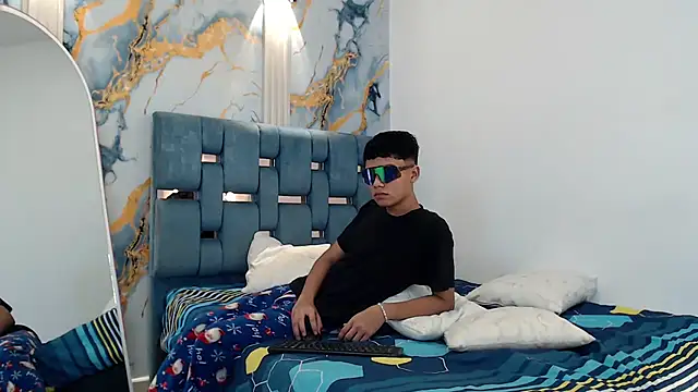 GRETTY_BOYS live sex cam