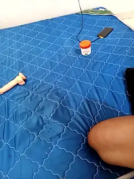 StormzyLeila's cam snapshot