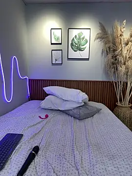 MIAROGGERSS's cam snapshot