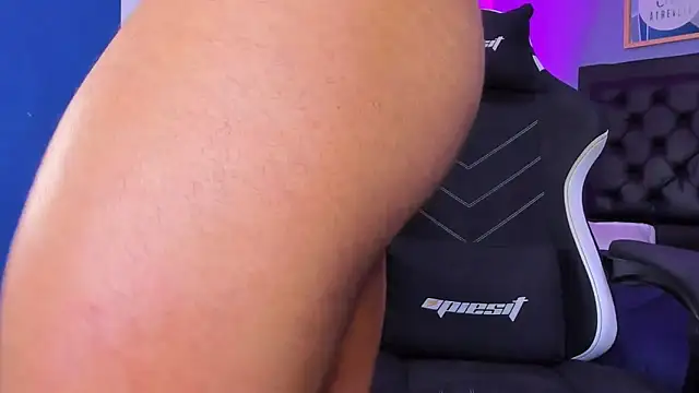 alex_oficial's cam snapshot