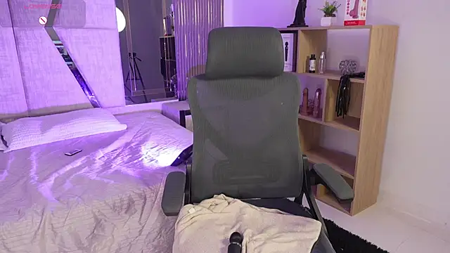 CleeoAdams_'s cam snapshot