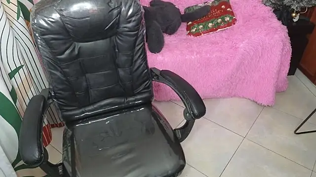 kathie_lozada's cam snapshot