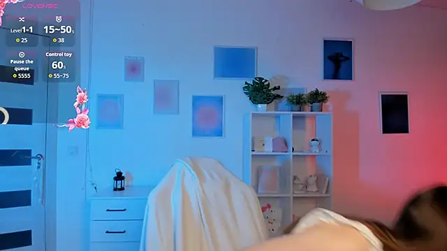 MiaVixxen live sex cam