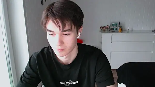 MarkusDean live sex cam