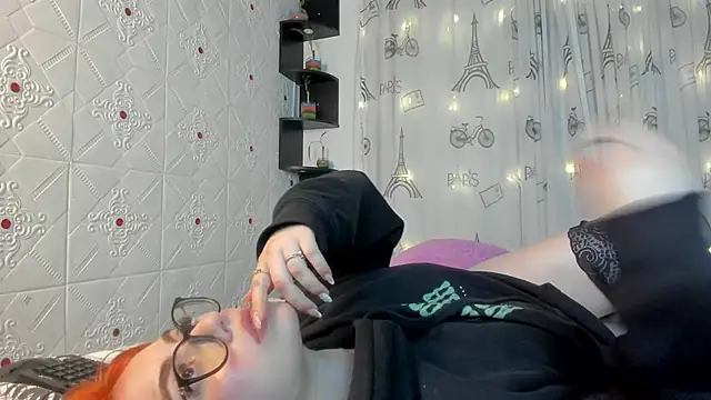 Cherry_Blaze_'s cam snapshot