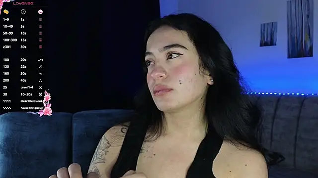 ZaraDames_'s cam snapshot