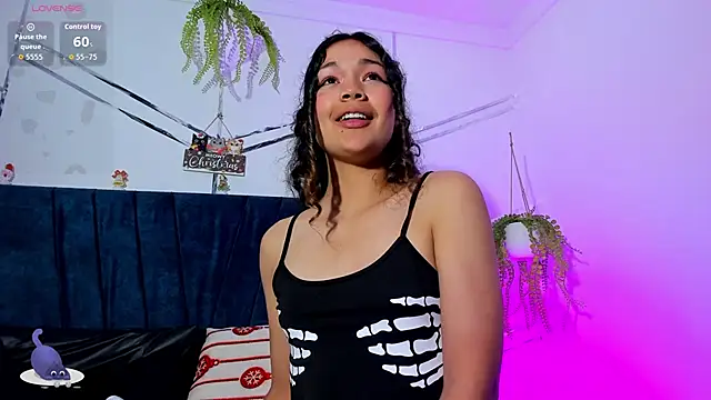 Camilla_Miller01's cam snapshot