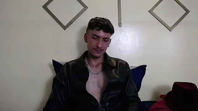 SavageLover_'s cam snapshot