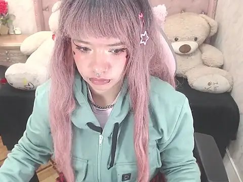 EmilyWildde's cam snapshot