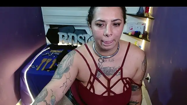 Alexa_Slavehot777's cam snapshot