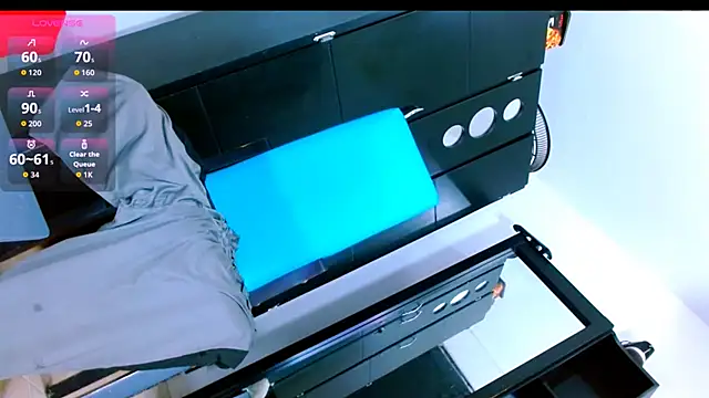 SELFSUCK_KING_420 live sex cam