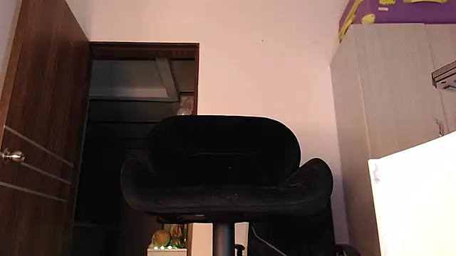 mistressbigcock777 live sex cam