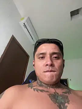 NakedMuse's cam snapshot