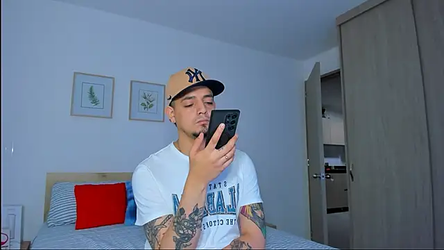 alejandro_calderon1 live sex cam