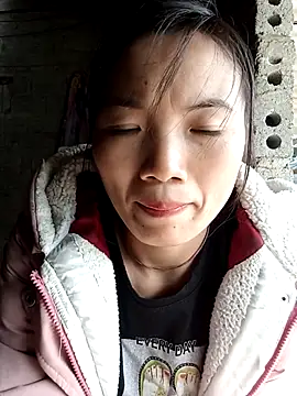 ngan-cute live sex cam