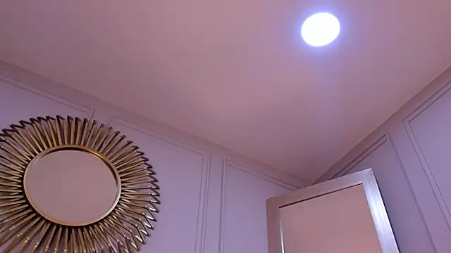 CharlotteBrownn_'s cam snapshot