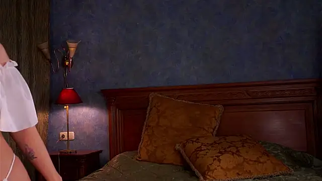 AunclreaVache live sex cam