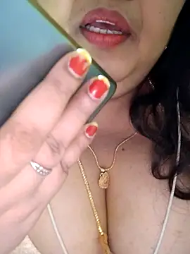 tamilthanushri live sex cam