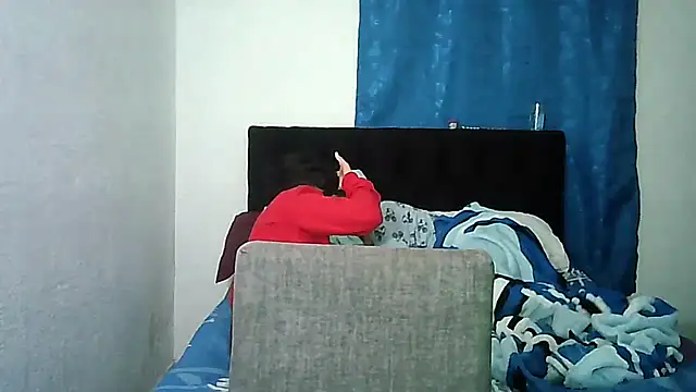 Im_Milan_Rs's cam snapshot