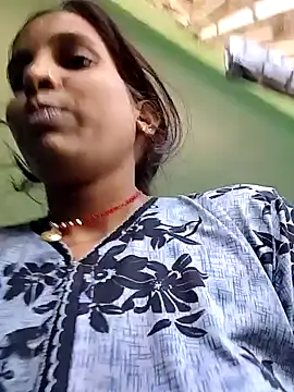 Hotty-Nidhi's cam snapshot