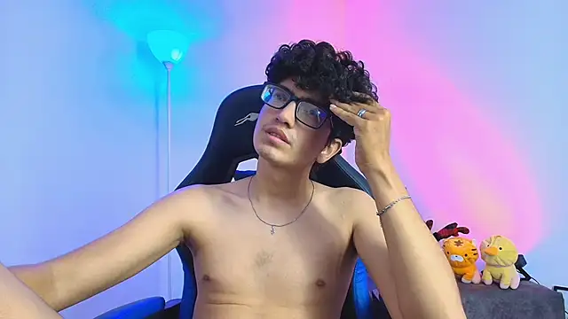 TylerWhite_'s cam snapshot