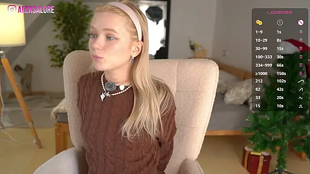 LexieLoree live sex cam