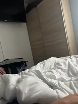 julienmax06's cam snapshot