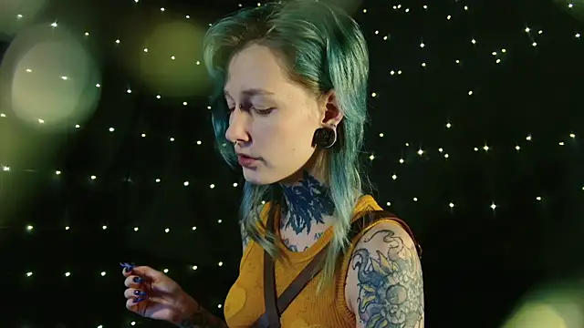 Littlespacemouse's Stripchat show and profile