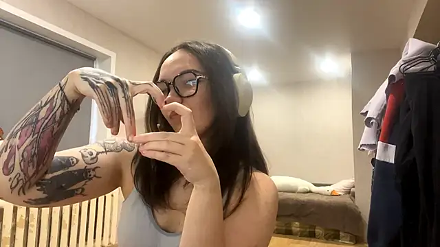 KerriMcbreen's cam snapshot