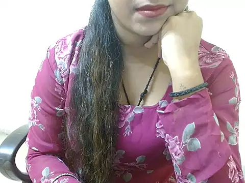 LovingPihu's cam snapshot