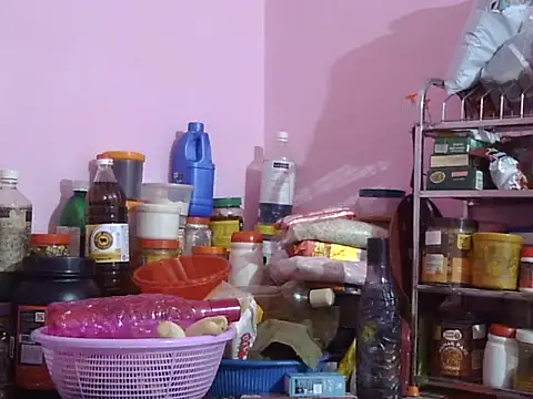 Pooja-suman's cam snapshot