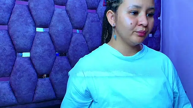 AlaSmith's cam snapshot