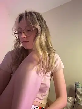 ReenKitty live sex cam