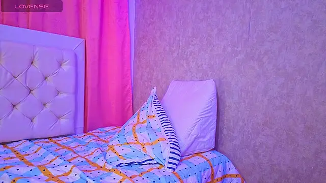 saraah_queen1's cam snapshot