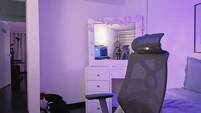 lucyvg's cam snapshot