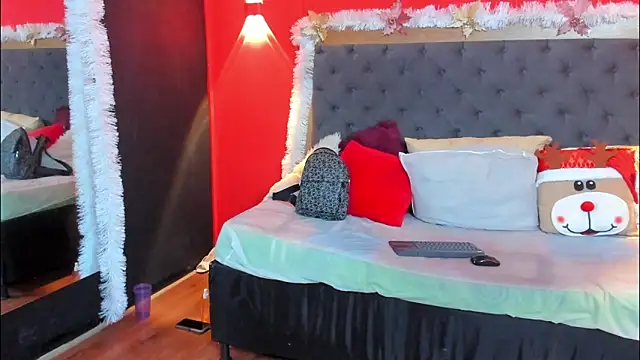 YayaHilton live sex cam