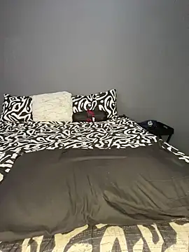 Ebony_Warlock_'s cam snapshot