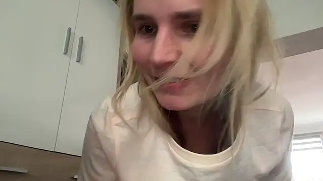 s-te-fan-i's cam snapshot