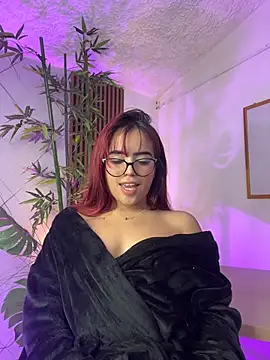 Khloe_Johnson18's cam snapshot