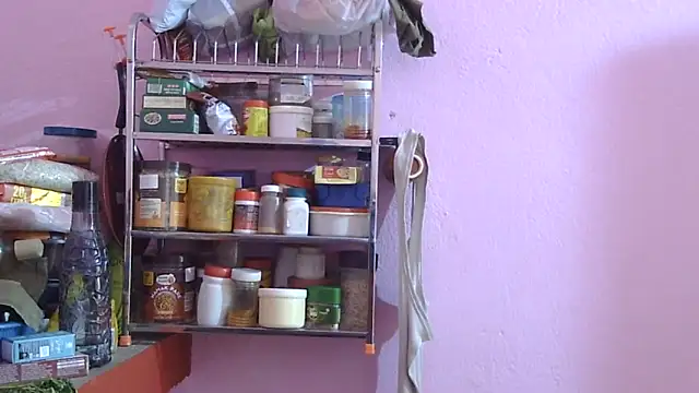 Pooja-suman's cam snapshot