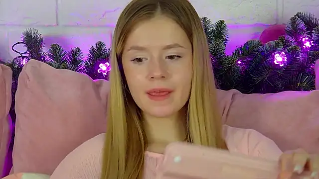 MilanaBalmain live sex cam